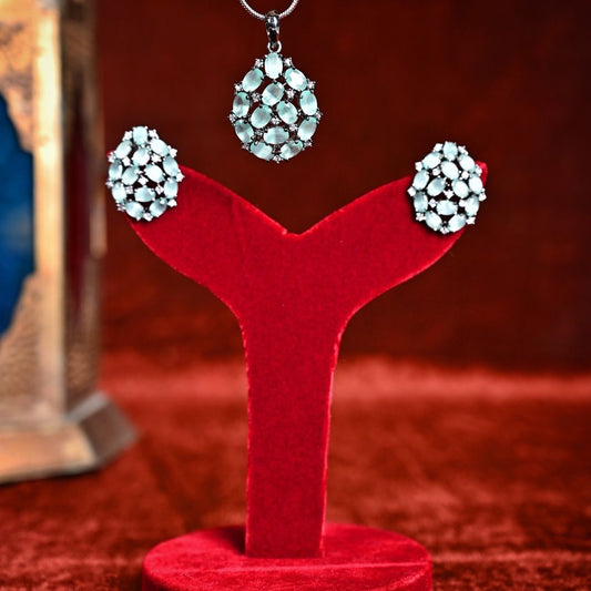 Rhodium Finish Turquoise Crystal & Cubic Zirconia Pendant Necklace.💫