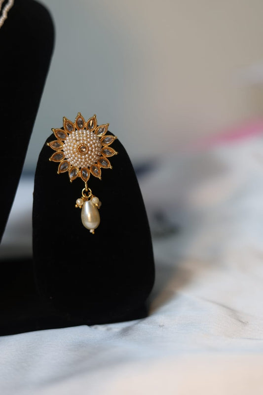 White Pearl Gold Plated Short Necklace Set with Earrings.💫