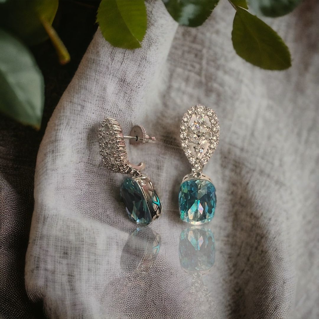 Swarovski Crystal Earrings.💫